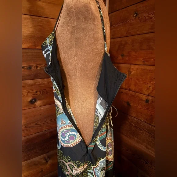 URBAN OUTFITTER LONG ELEGANT DRESS. - Picture 6 of 9